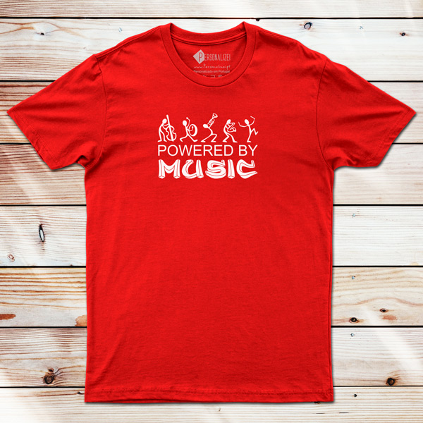 T-shirt Powered By Music vermelha