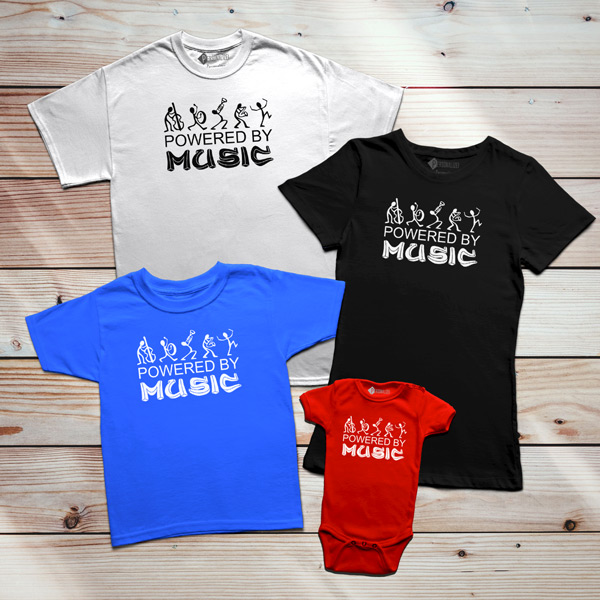 T-shirt Powered By Music família